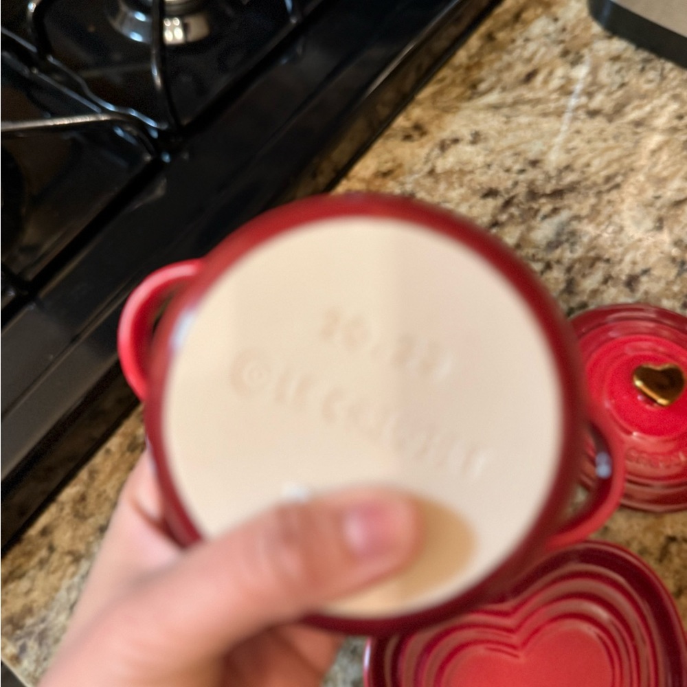 Le Creuset Cherry Red Heart-Shaped Stoneware Set - Picture 2 of 4